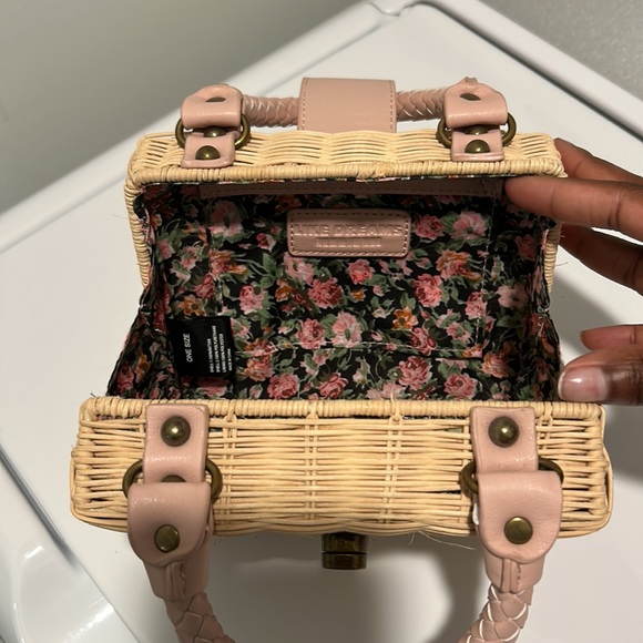 Tan purse - Picture 4 of 4